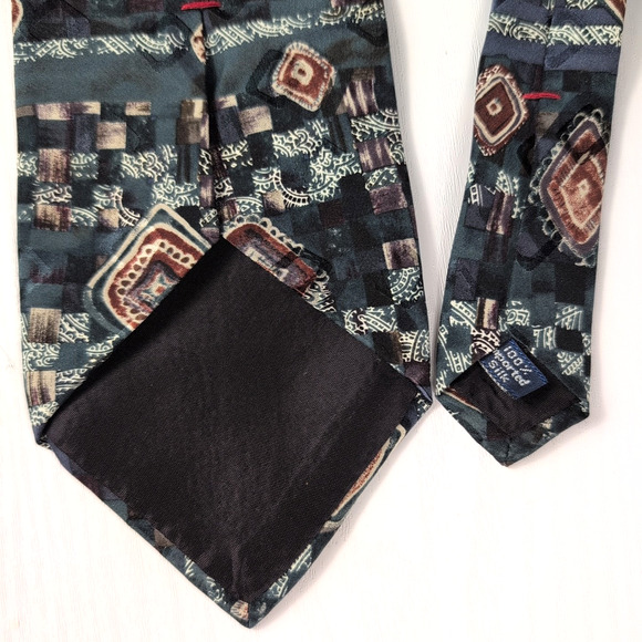 Bugatti Vintage Men’s 100% Silk Blue Geometric Diamond USA Tie – 58” x 3.75” - Picture 5 of 9